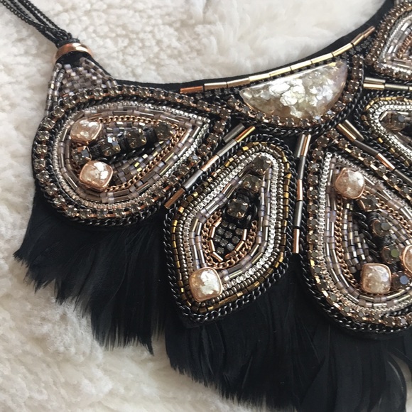 Stella & Dot Constantine Feather necklace - Picture 5 of 8